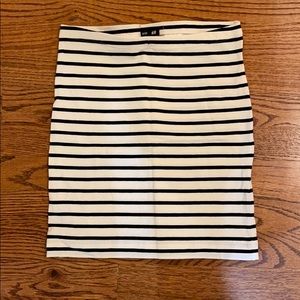 H&M pencil skirt size XS